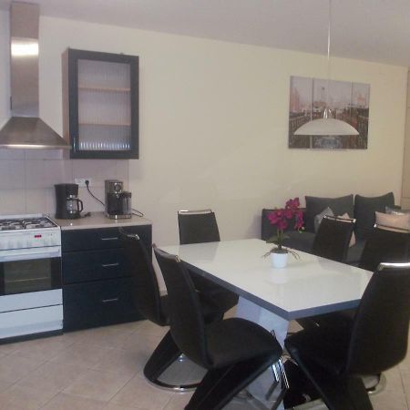 Апартаменти Centrum Apartman Сегед Екстер'єр фото