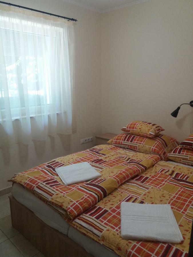 Апартаменти Centrum Apartman Сегед Екстер'єр фото